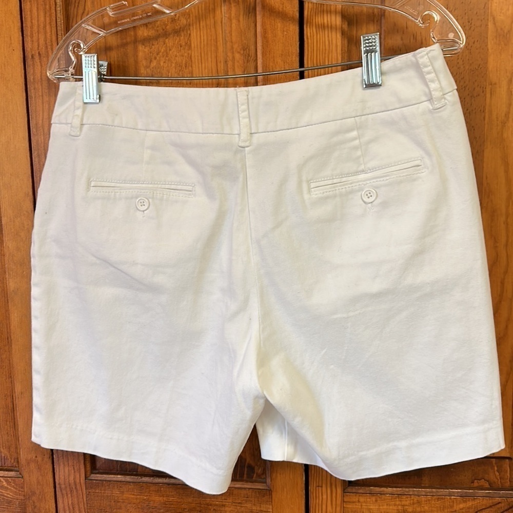 Larry Levine White Cotton Shorts Size 10 - Picture 2 of 6